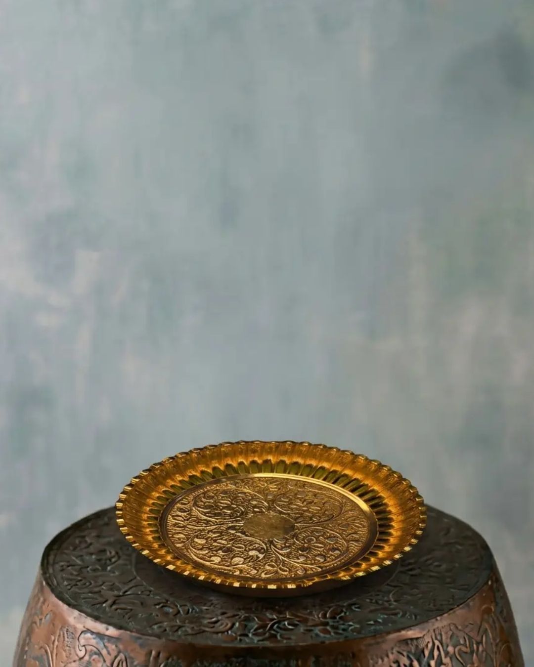 Heavy brass plate with antique design