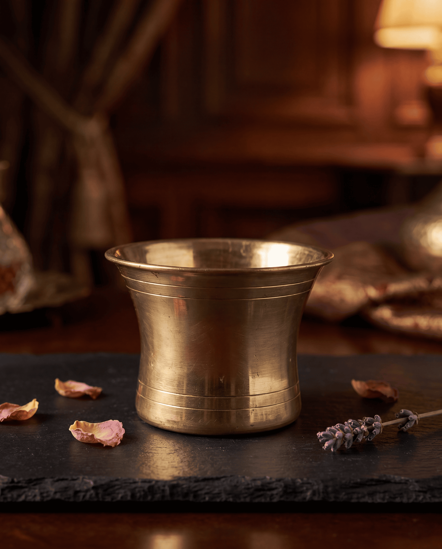 Aesthetic design and Annapakshi figure add more grace to this solid loban/ sambrani stand with wooden handle