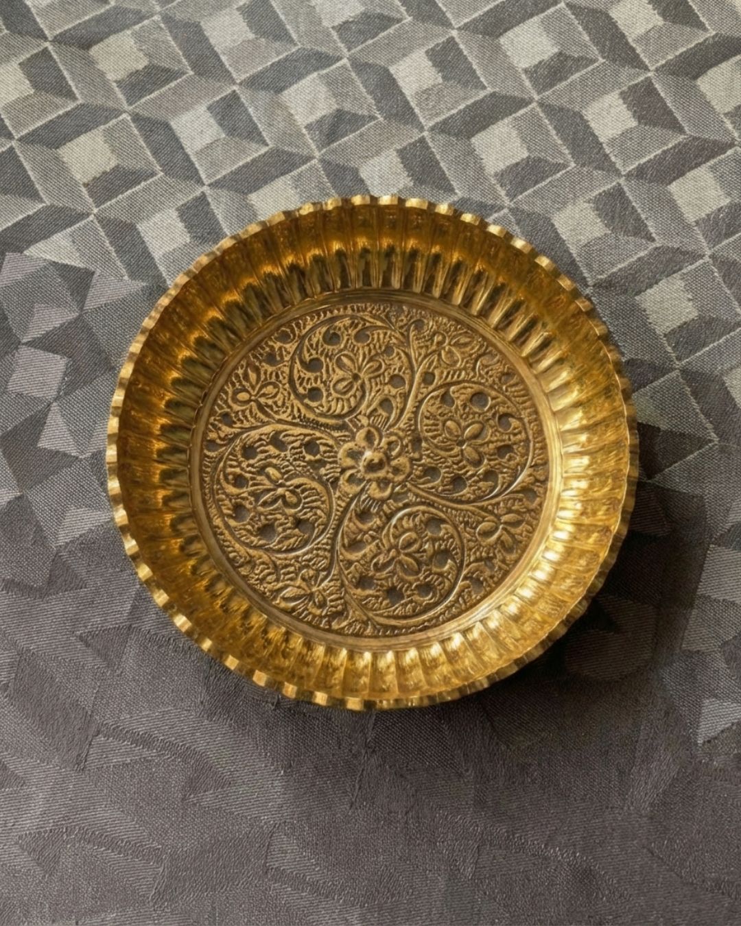 Heavy brass plate with antique design