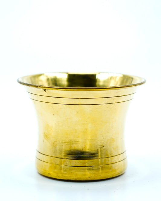 Aesthetic design and Annapakshi figure add more grace to this solid loban/ sambrani stand with wooden handle