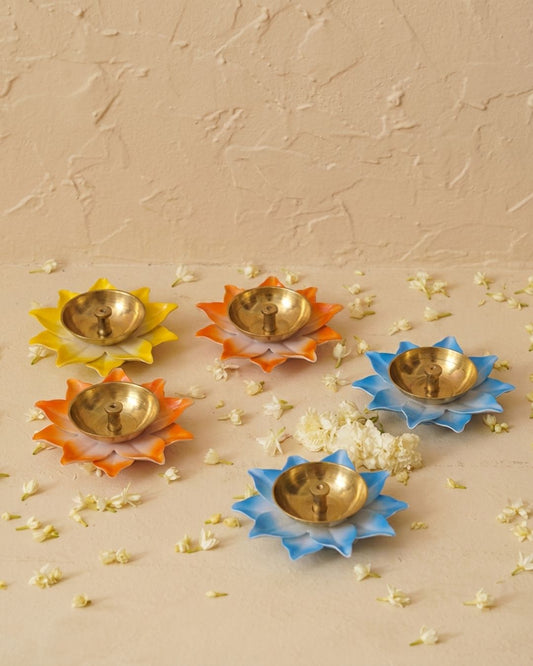 Beautiful and colourful 6 diya set