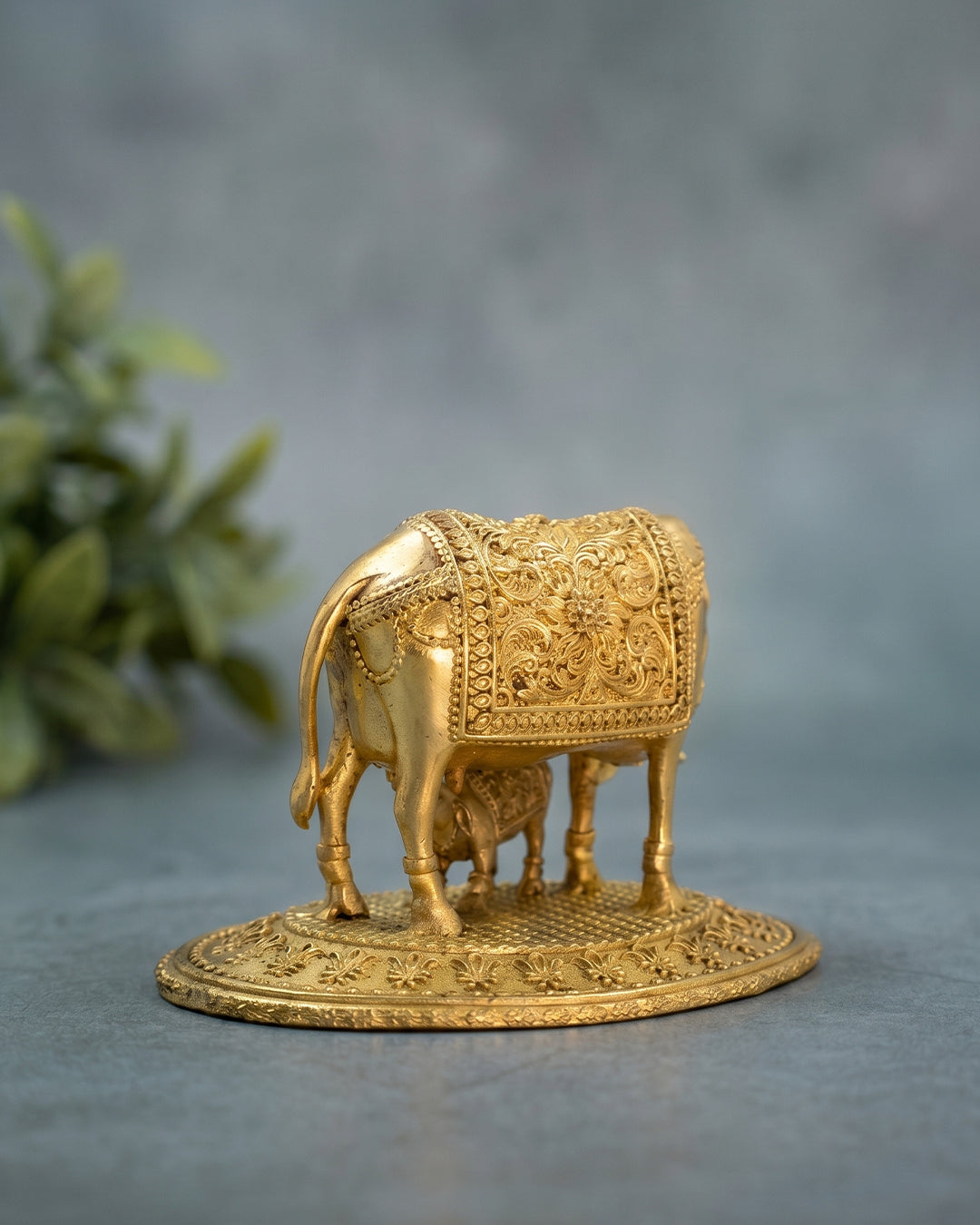 Kamadhenu Gold Finish Idol – 3D Finish