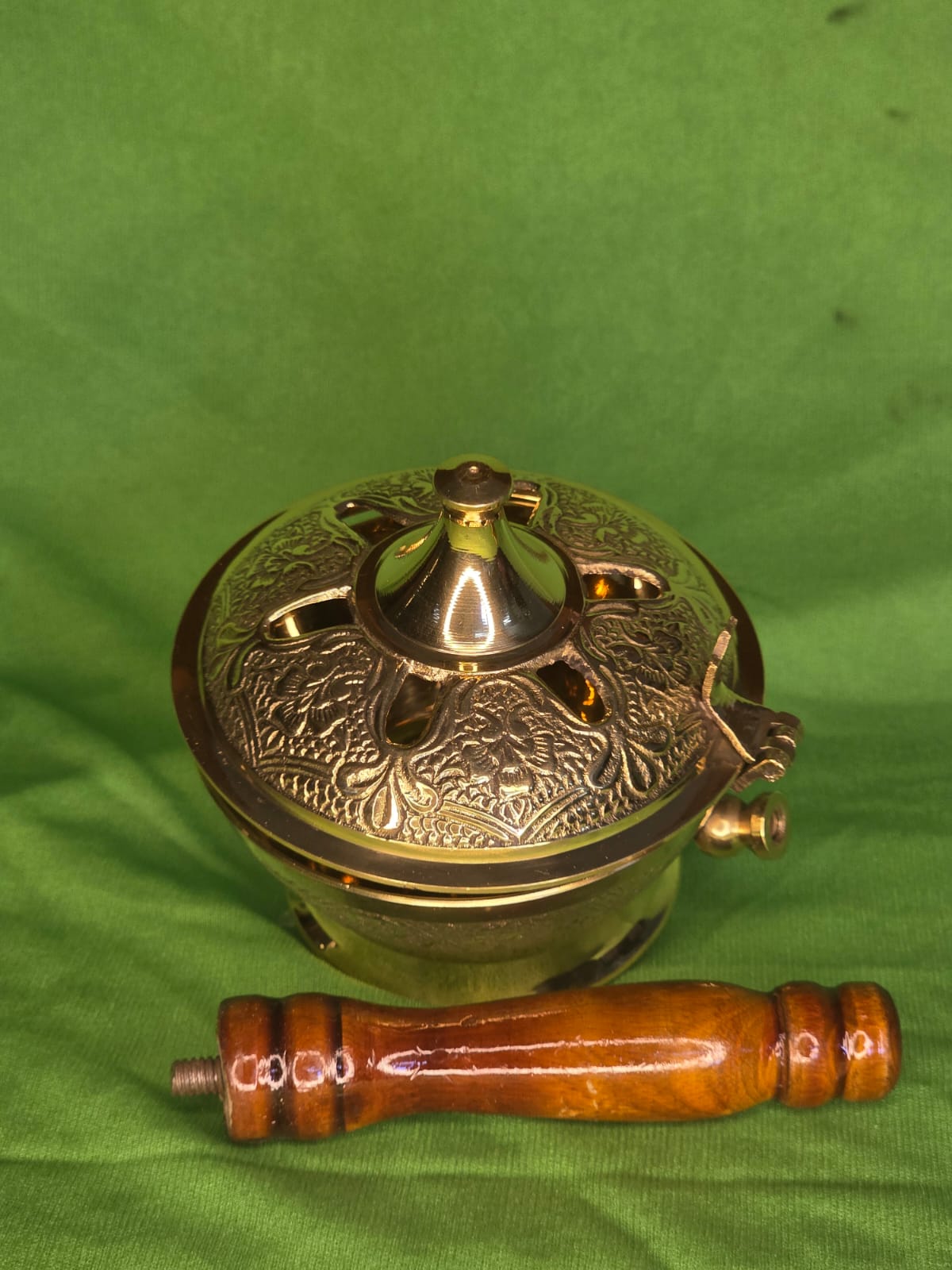 Beautifully designed loban/ sambrani stand with wooden handle