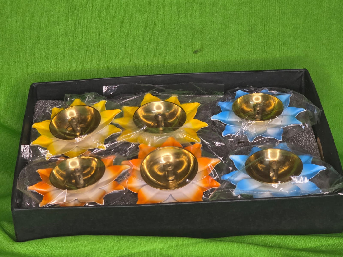 Beautiful and colourful 6 diya set