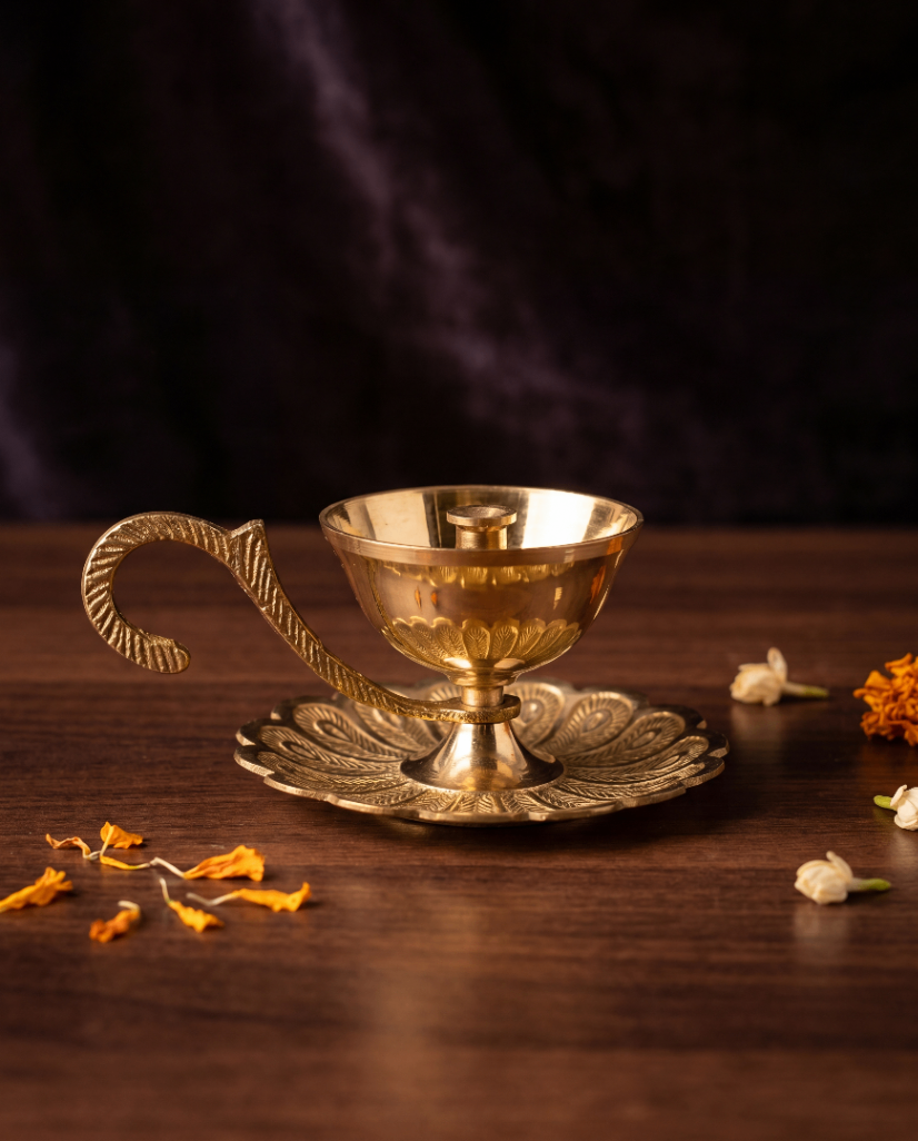 Handcrafted Brass Diya with Handle – Traditional Aarti Lamp with Base Plate